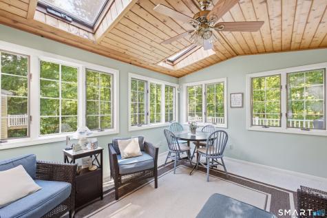 19 Crestwood Drive East Hampton CT 06424