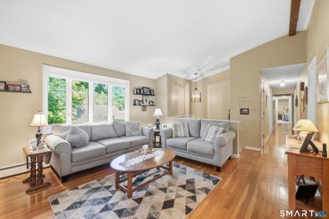 19 Crestwood Drive East Hampton CT 06424