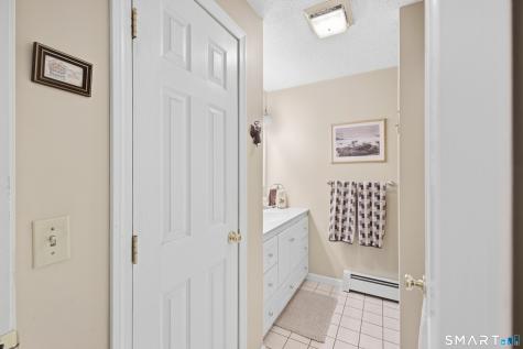 19 Crestwood Drive East Hampton CT 06424
