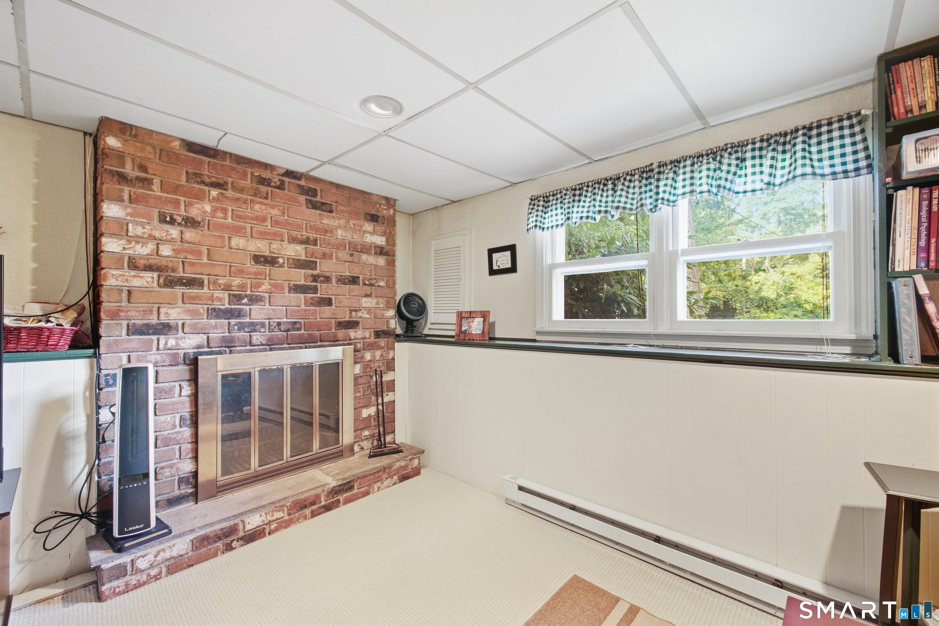 19 Crestwood Drive East Hampton CT 06424