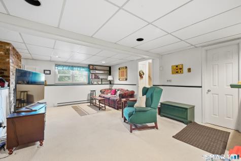19 Crestwood Drive East Hampton CT 06424