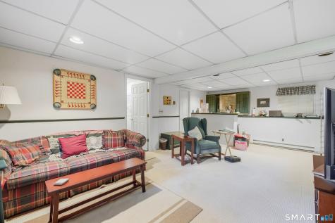 19 Crestwood Drive East Hampton CT 06424