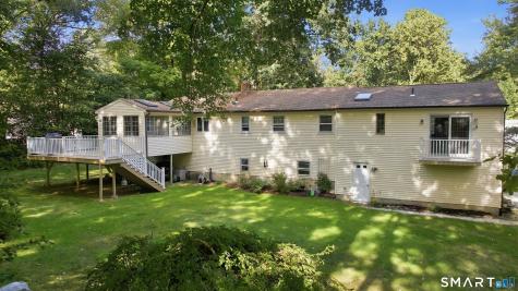 19 Crestwood Drive East Hampton CT 06424