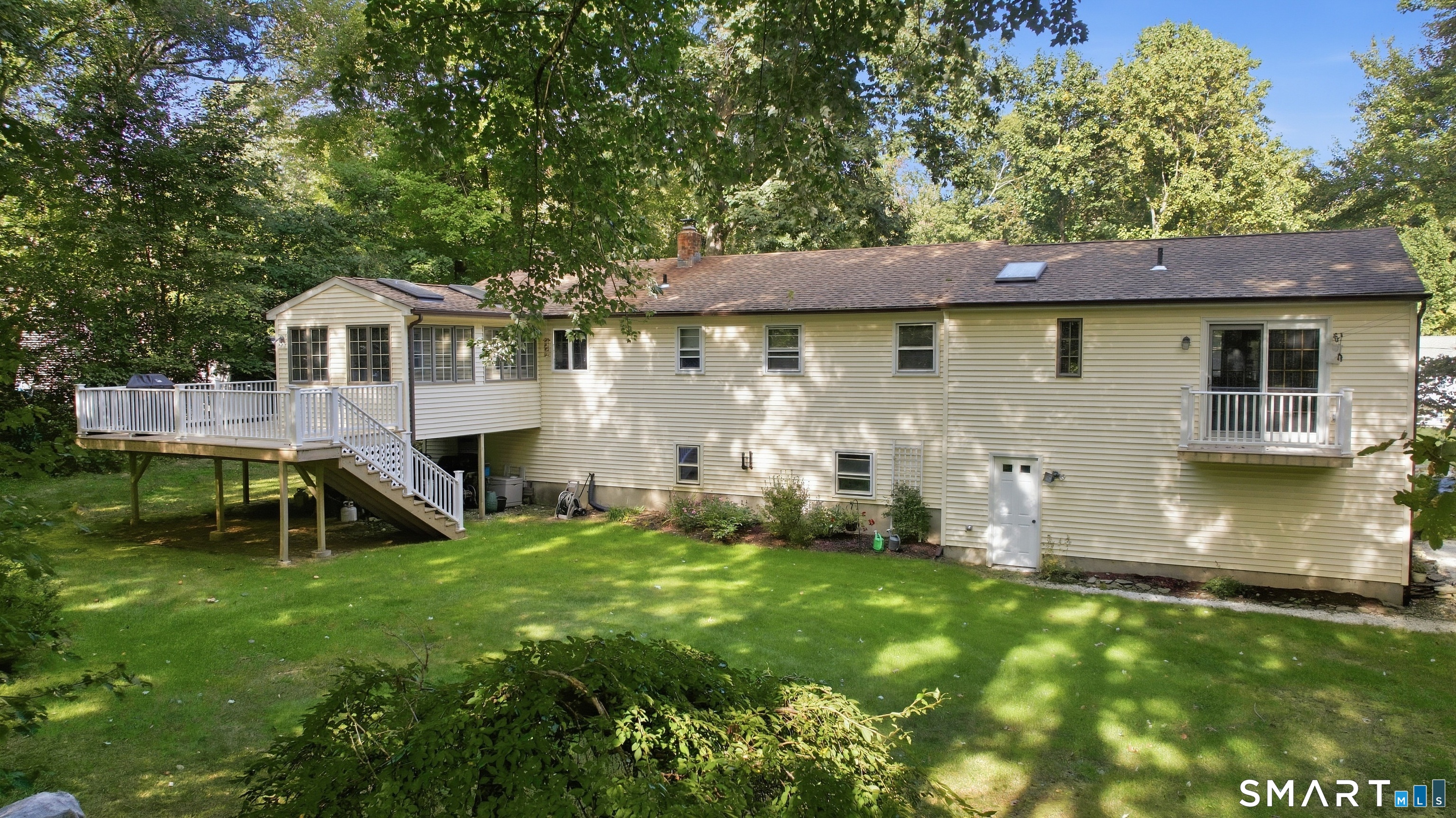 19 Crestwood Drive East Hampton CT 06424