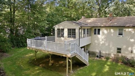 19 Crestwood Drive East Hampton CT 06424
