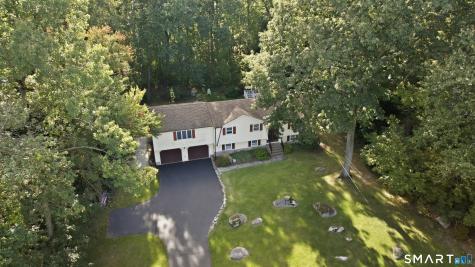 19 Crestwood Drive East Hampton CT 06424