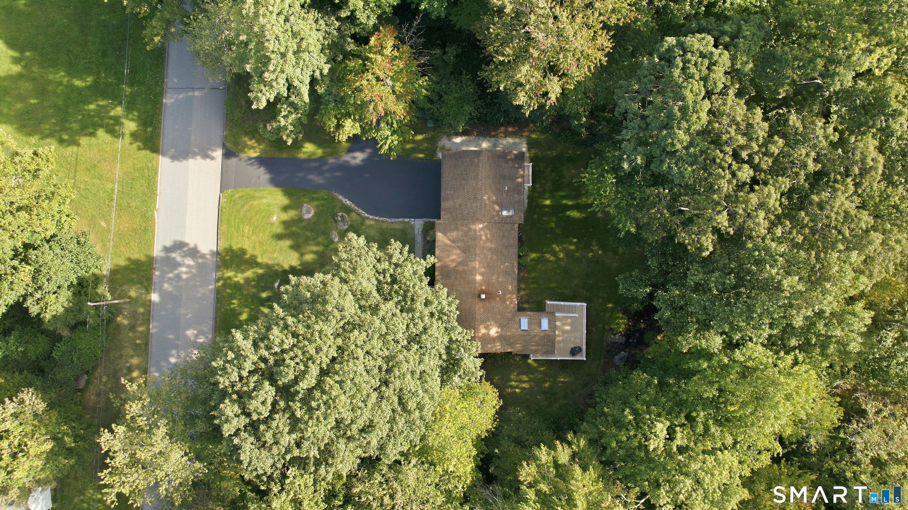 19 Crestwood Drive East Hampton CT 06424