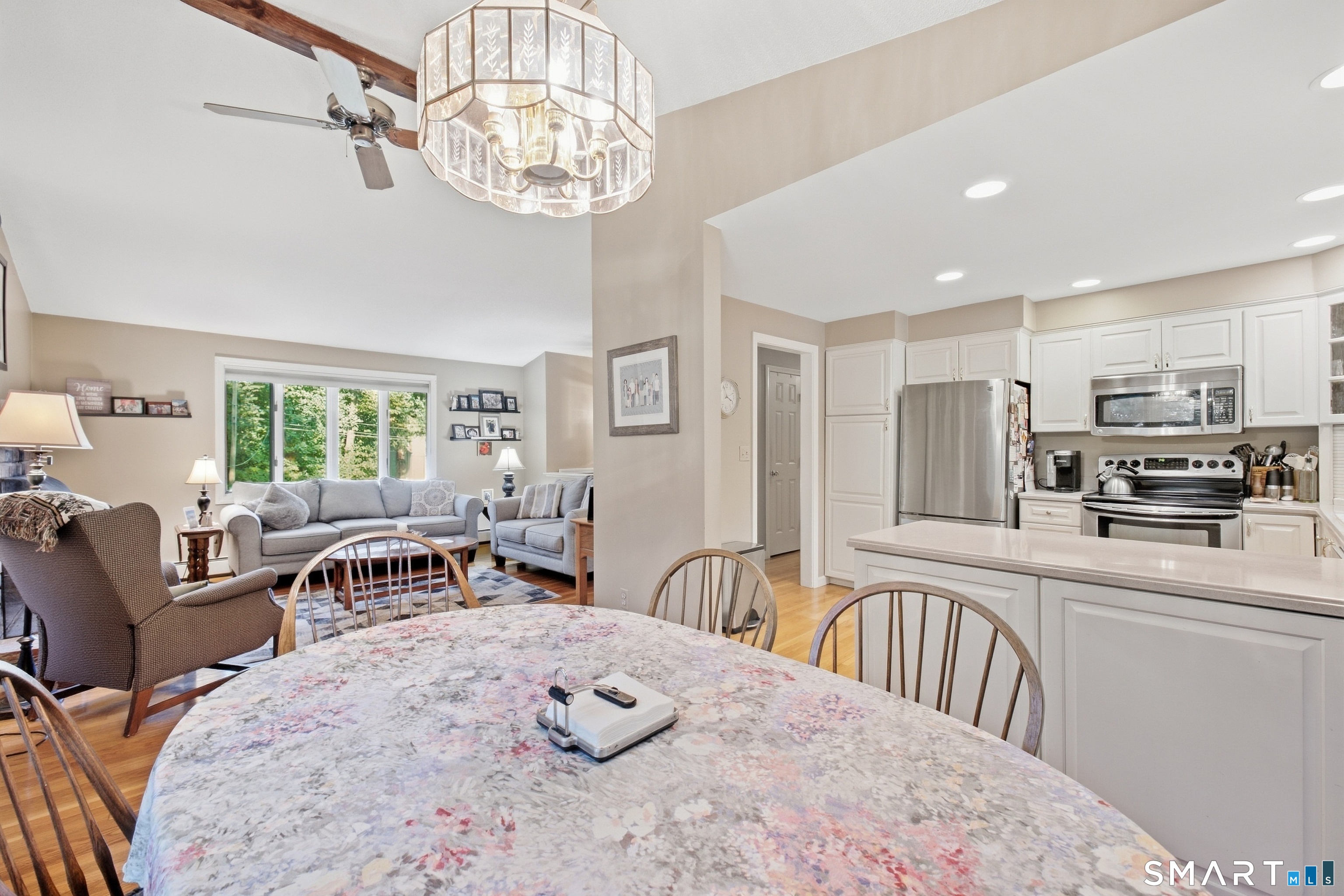 19 Crestwood Drive East Hampton CT 06424