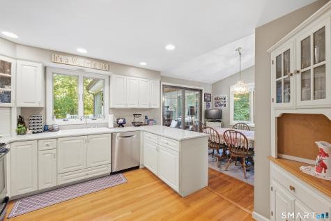 19 Crestwood Drive East Hampton CT 06424