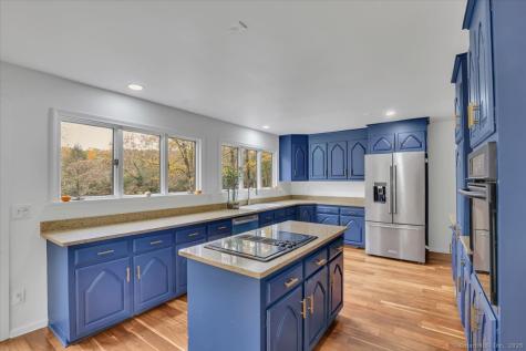 17 Ridgewood Drive Marlborough CT 06447