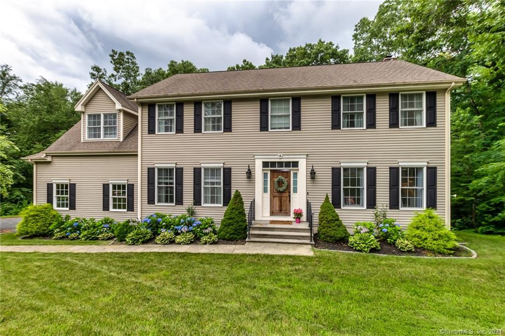 4 Catbird Lane East Lyme CT 06333