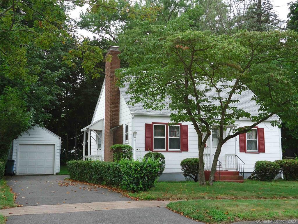 32 Salem Road Manchester CT 06040