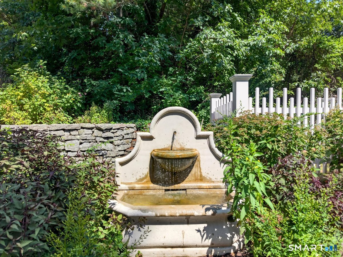 25 Johnny Cake Hill Road Old Lyme CT 06371