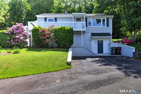 92 Melbourne Court Naugatuck CT 06770