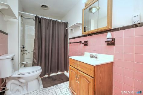 92 Melbourne Court Naugatuck CT 06770