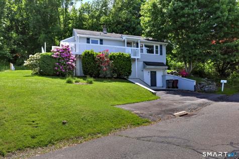 92 Melbourne Court Naugatuck CT 06770