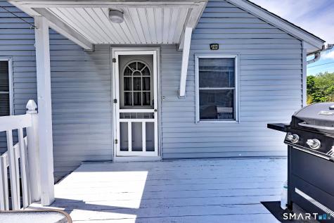 92 Melbourne Court Naugatuck CT 06770
