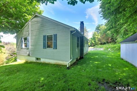 92 Melbourne Court Naugatuck CT 06770