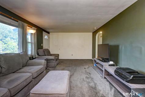 92 Melbourne Court Naugatuck CT 06770