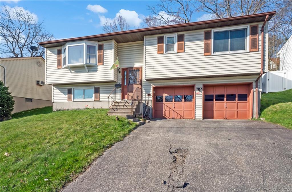 17 Fanning Street Waterbury CT 06704