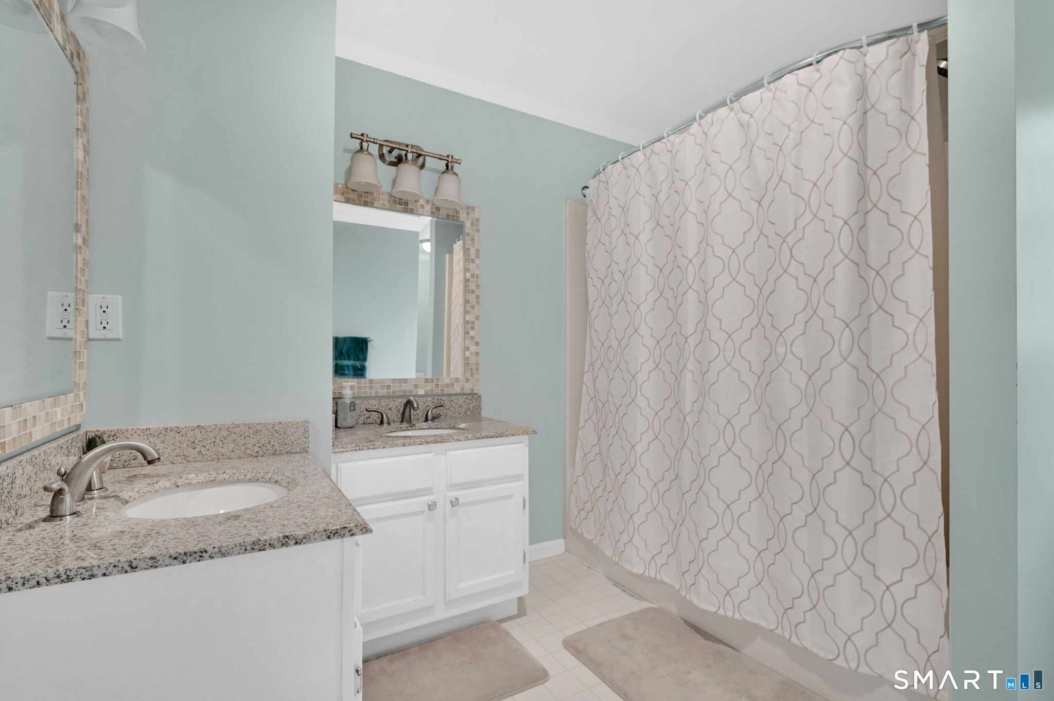 5 Tuckers Run Ledyard CT 06339