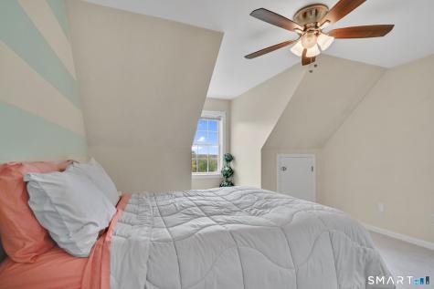 5 Tuckers Run Ledyard CT 06339
