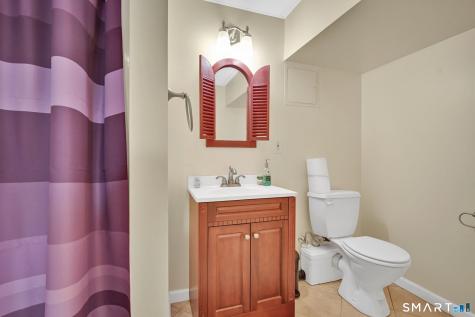 5 Tuckers Run Ledyard CT 06339