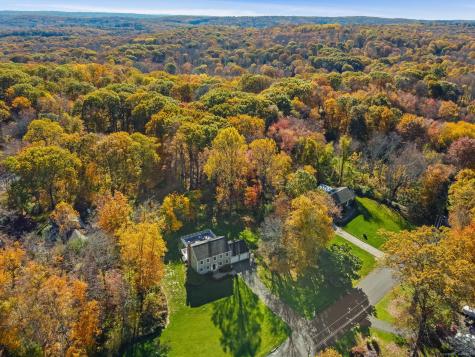 1 Bari Drive Newtown CT 06470