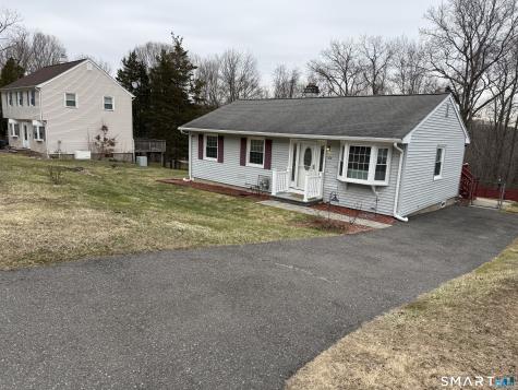 109 Red Robin Road Naugatuck CT 06770