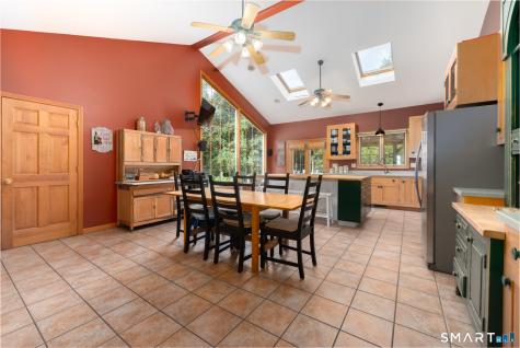 41 Wilson Drive Oxford CT 06478