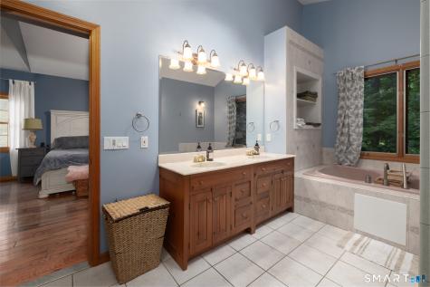 41 Wilson Drive Oxford CT 06478