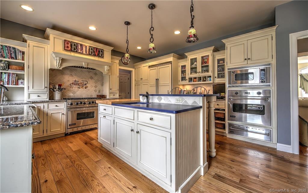 36 Horizon Court Monroe CT 06468