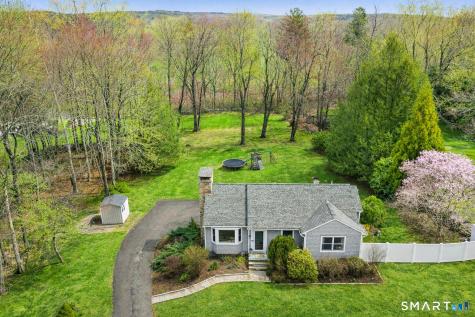 5 Iris Lane Redding CT 06896