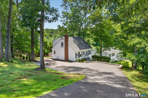 224 Anns Farm Road Hamden CT 06518