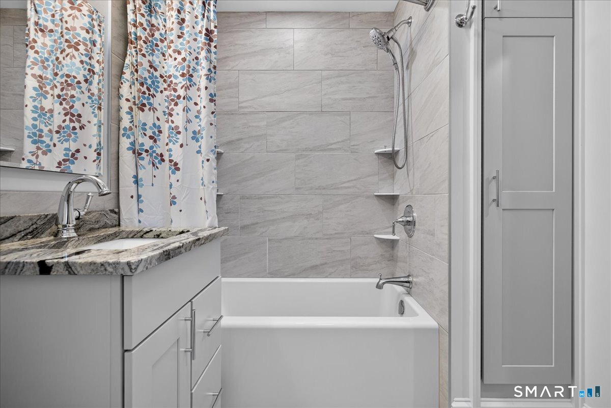 21 Hobson Avenue Milford CT 06460