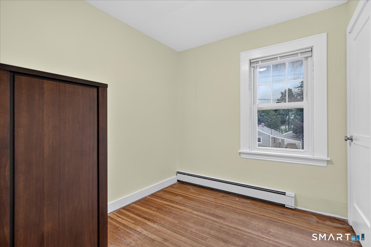 21 Hobson Avenue Milford CT 06460