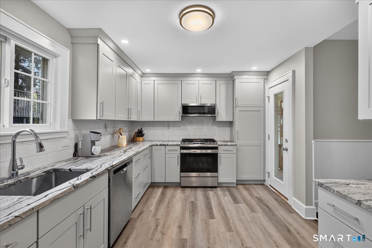 21 Hobson Avenue Milford CT 06460