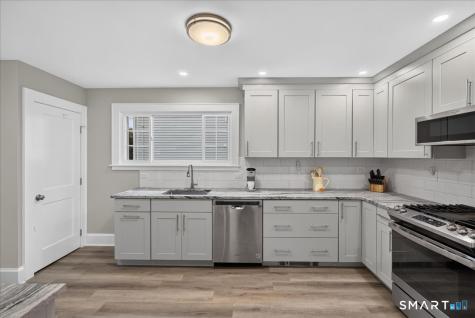 21 Hobson Avenue Milford CT 06460