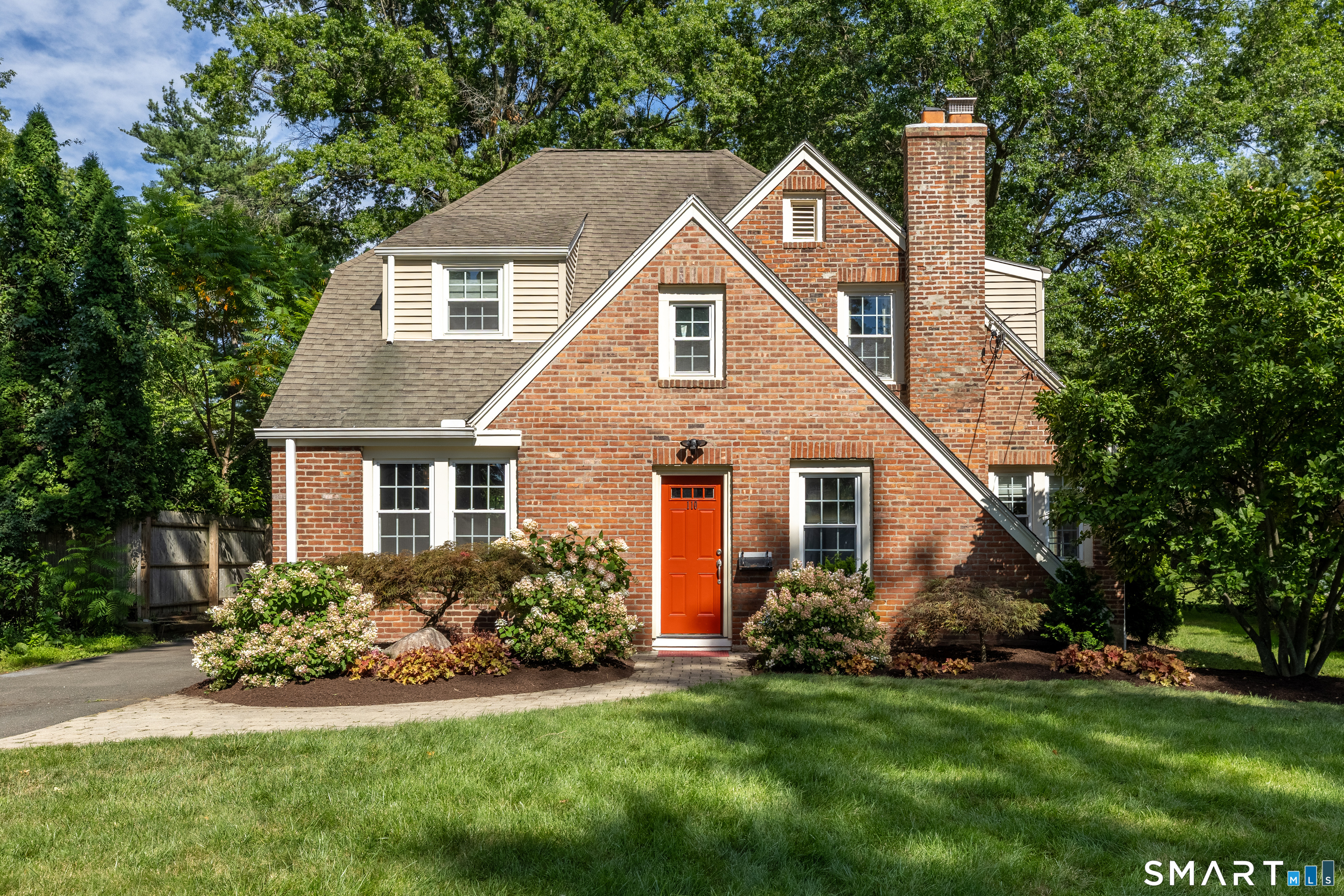 110 Foxcroft Road West Hartford CT 06119