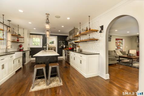 110 Foxcroft Road West Hartford CT 06119