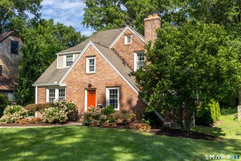 110 Foxcroft Road West Hartford CT 06119