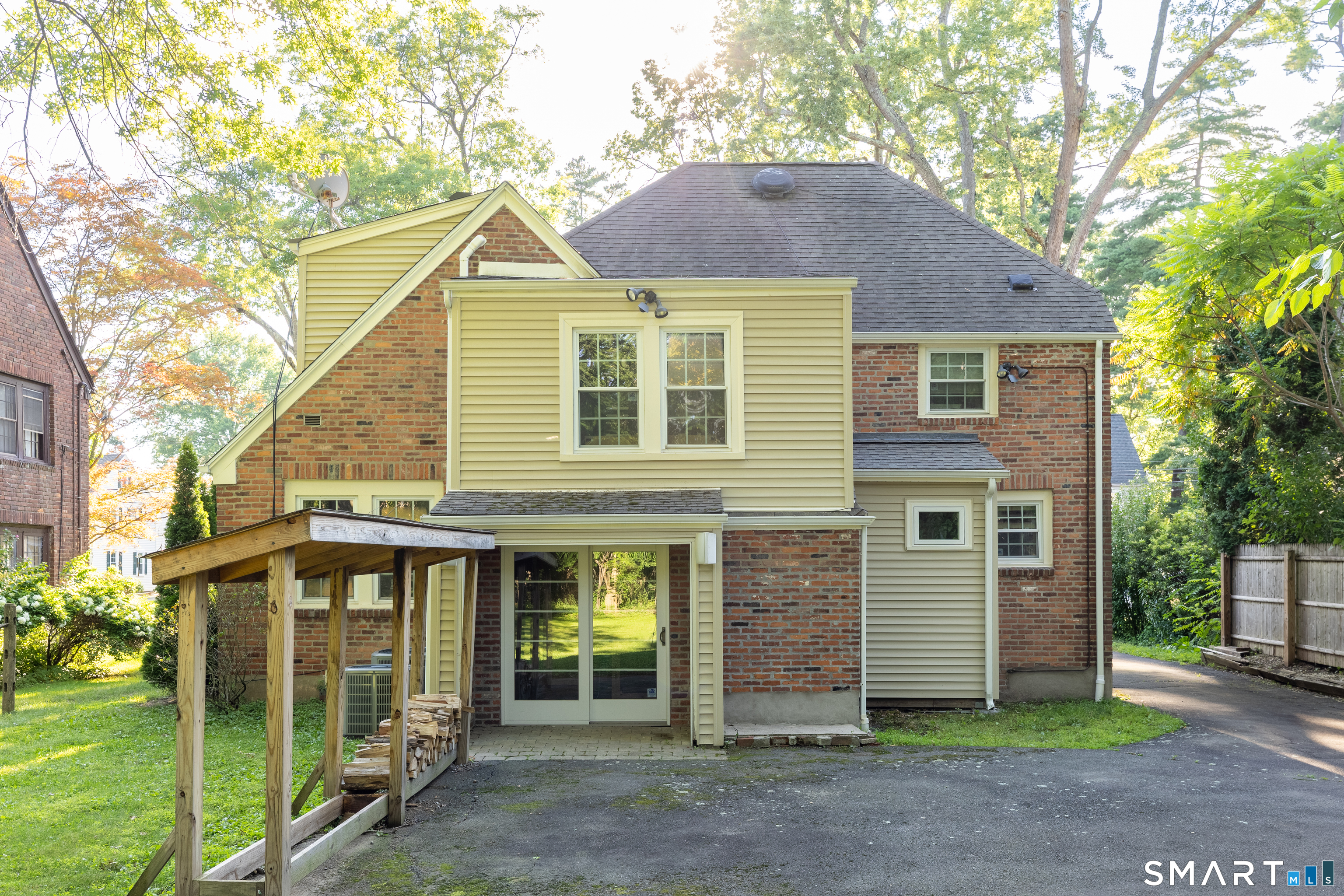 110 Foxcroft Road West Hartford CT 06119