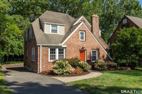 110 Foxcroft Road West Hartford CT 06119