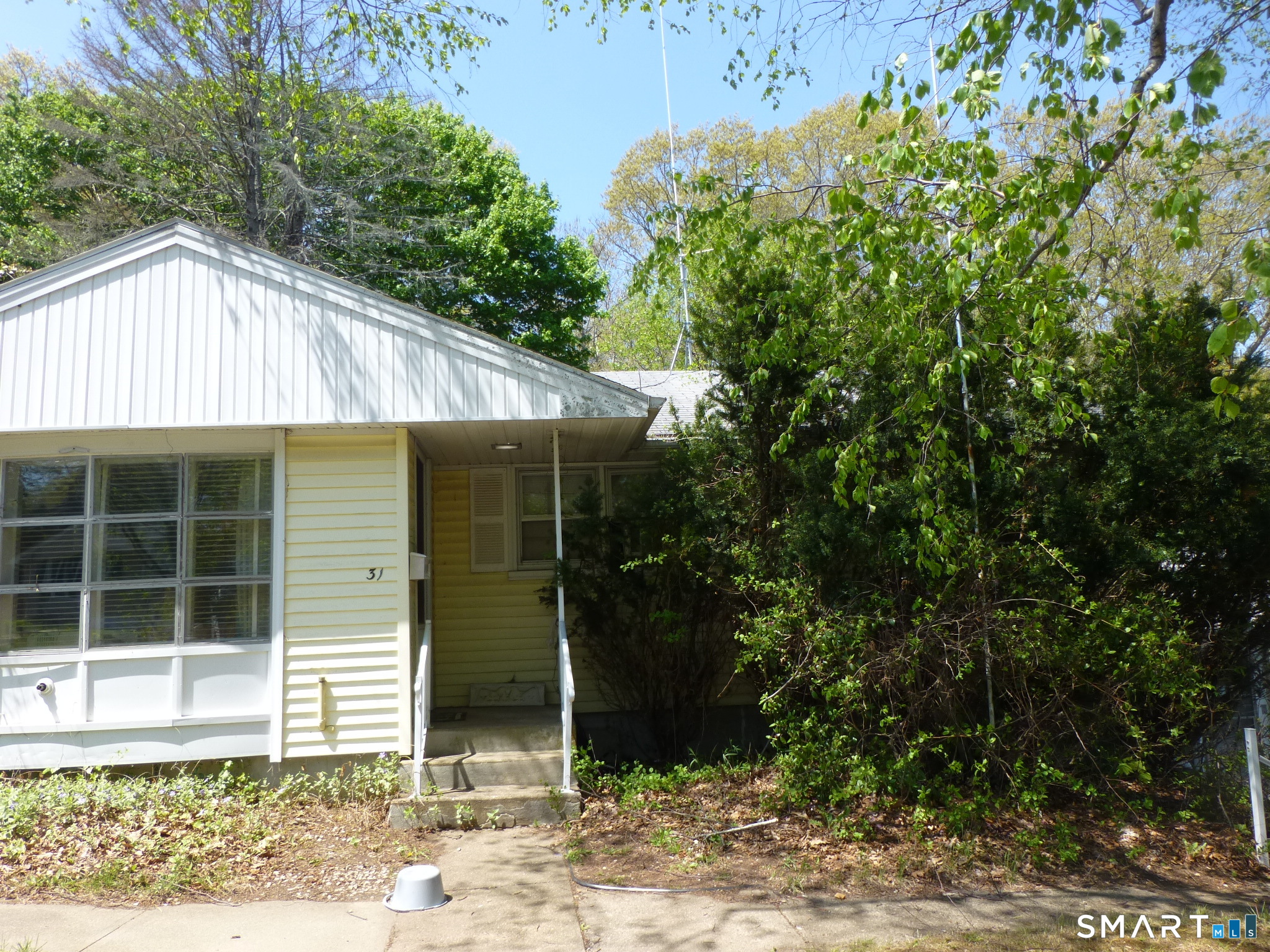 31 Park Ave Extension Montville CT 06382