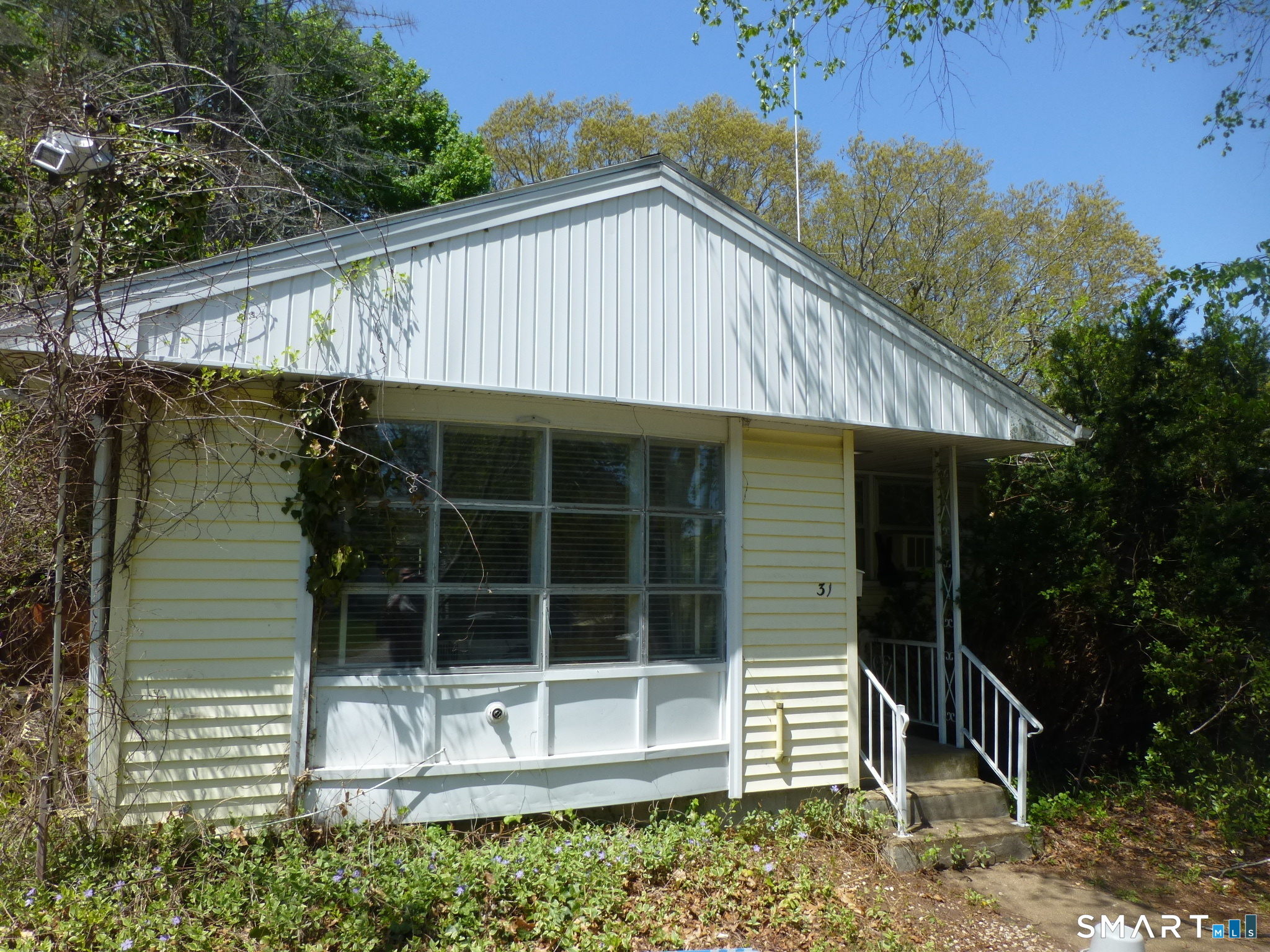 31 Park Ave Extension Montville CT 06382