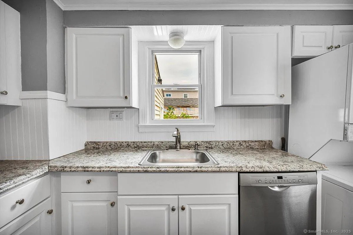 182 Trumbull Avenue Bridgeport CT 06606