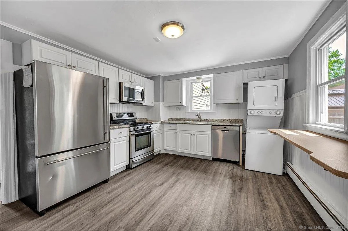 182 Trumbull Avenue Bridgeport CT 06606