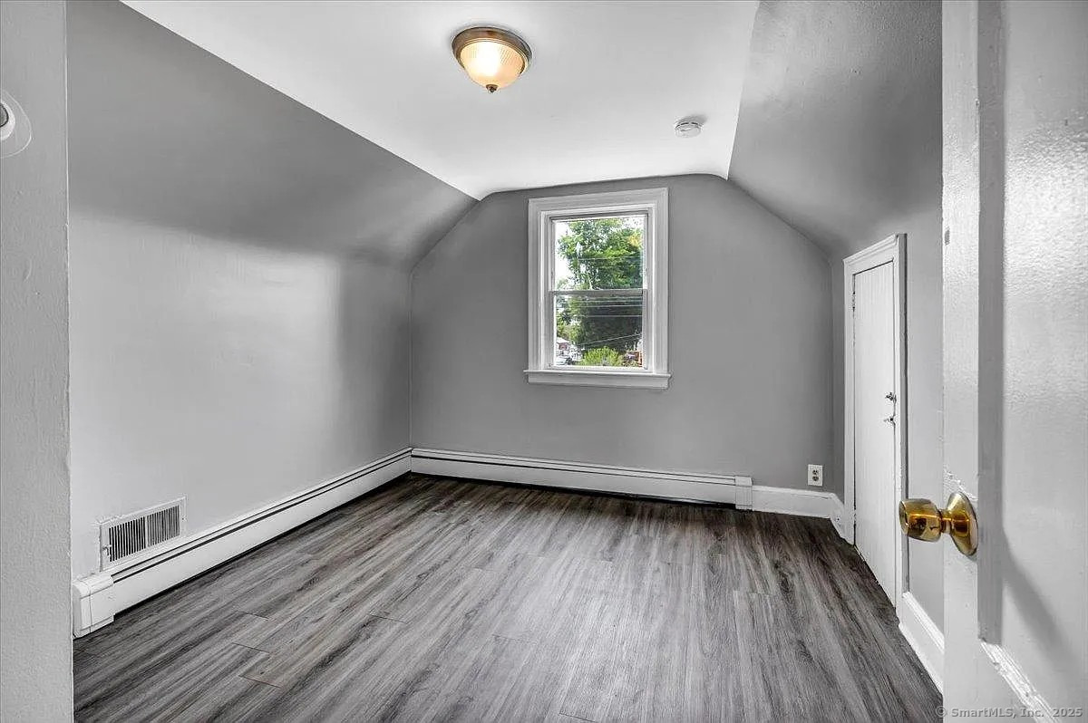 182 Trumbull Avenue Bridgeport CT 06606