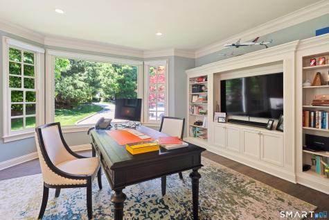 81 Lukes Wood Road New Canaan CT 06840