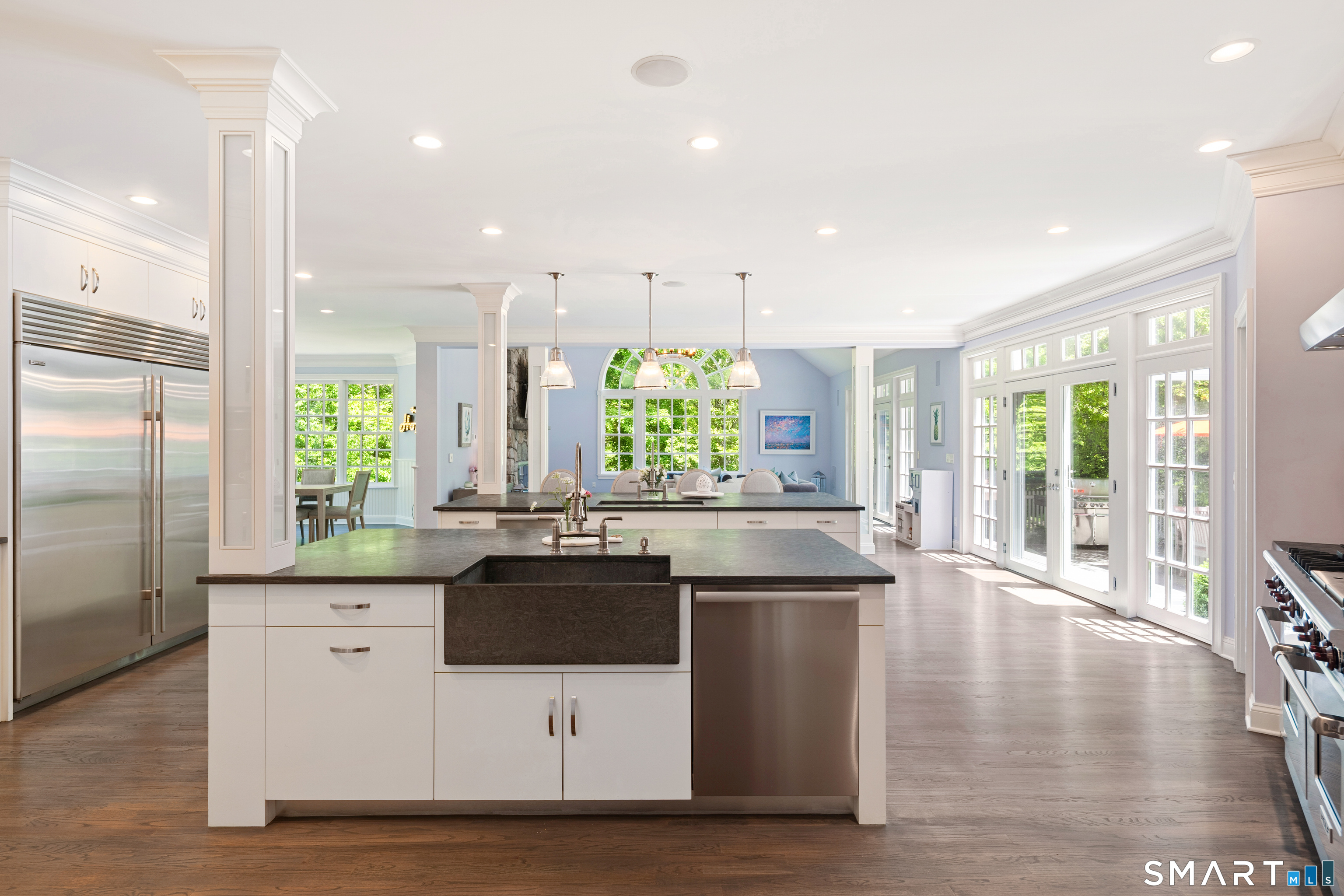 81 Lukes Wood Road New Canaan CT 06840